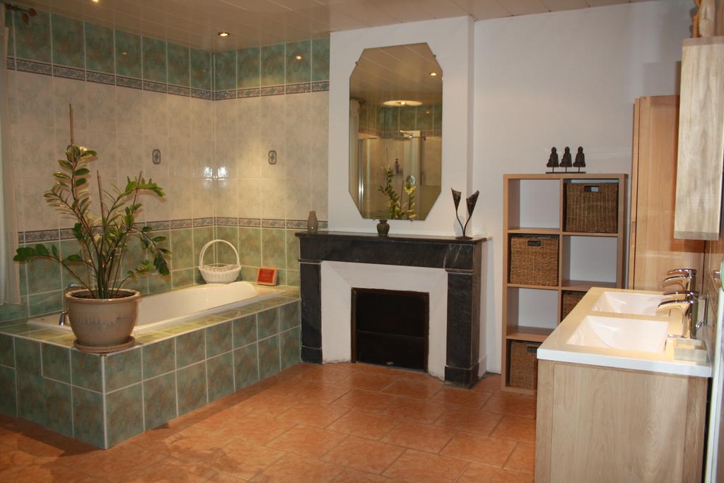 Les Portes Du Soleil Bed & Breakfast Capestang Bilik gambar