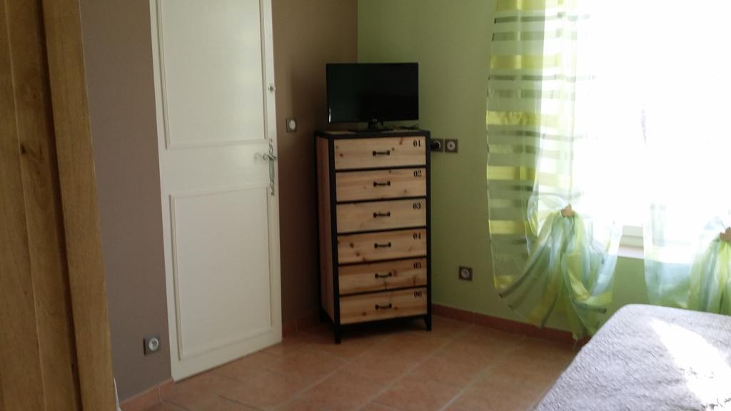 Les Portes Du Soleil Bed & Breakfast Capestang Bilik gambar
