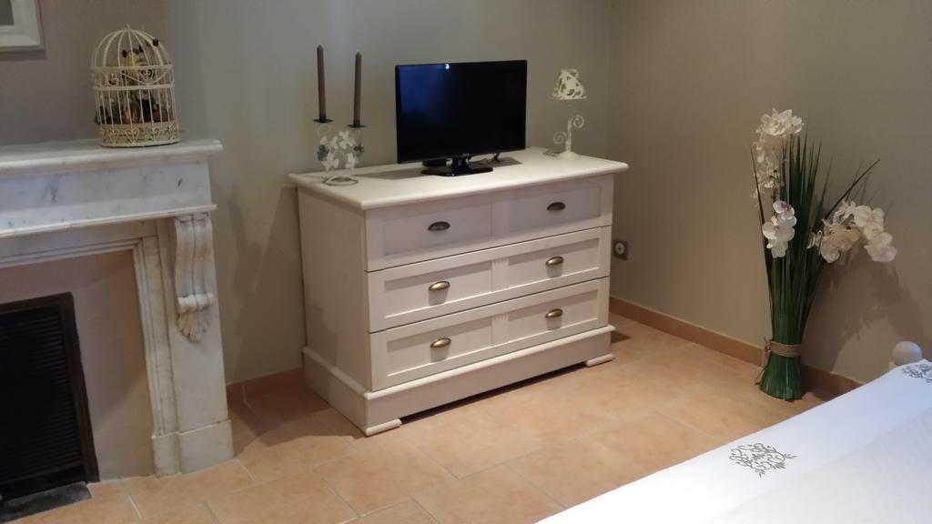 Les Portes Du Soleil Bed & Breakfast Capestang Bilik gambar