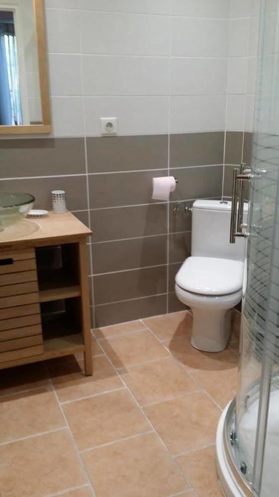 Les Portes Du Soleil Bed & Breakfast Capestang Luaran gambar